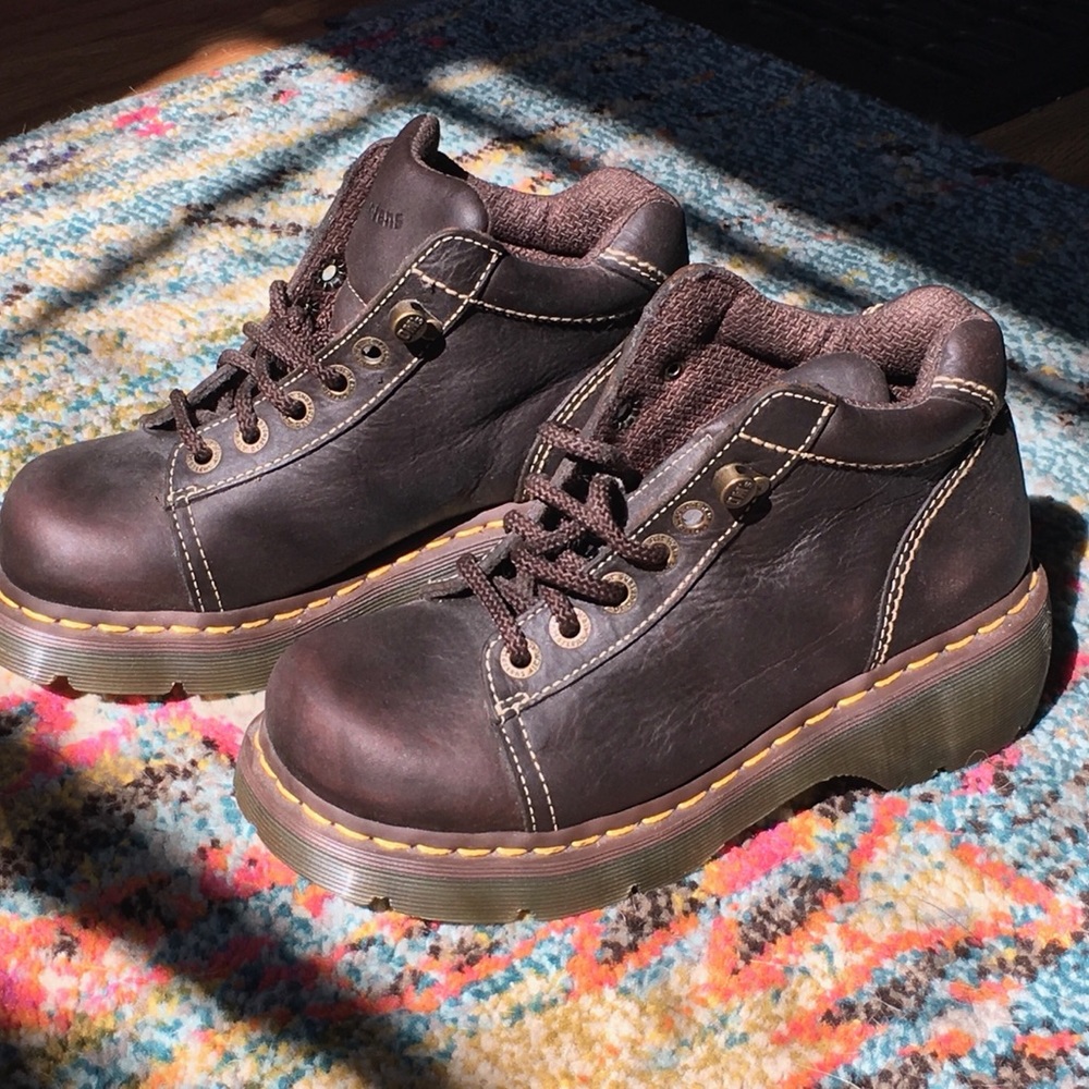 DR. MARTENS DARK BROWN BOOTS